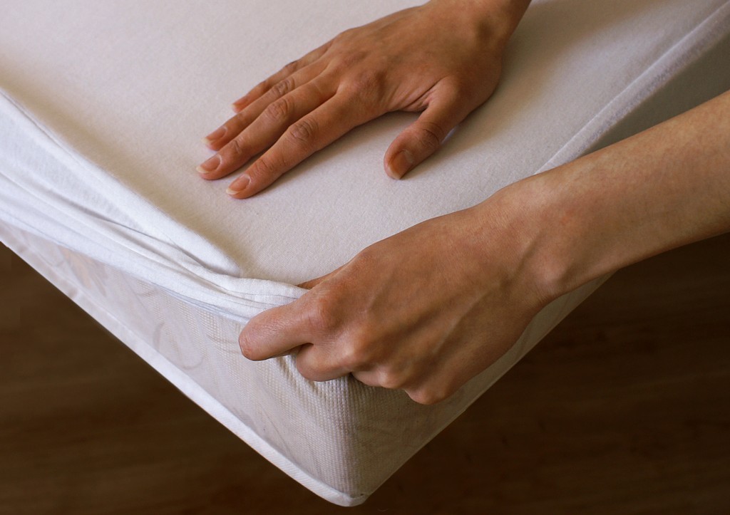 basic waterproof fitted sheet style mattress protectors