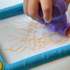 Crayola Musical Rub Art Station