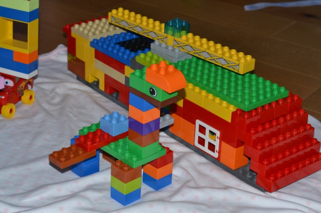 DUPLO giraffe