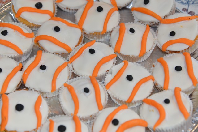Easy BB8 Cupcakes