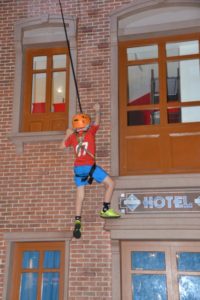 Climbing wall - KidZania