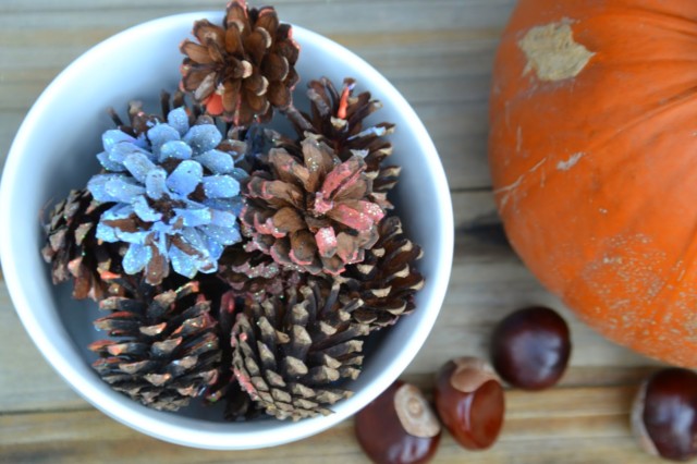 pinecone decorating