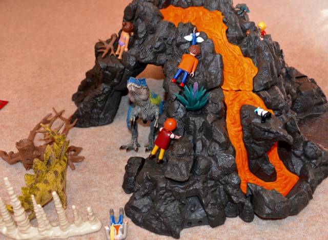 Schleich Giant Volcano Set