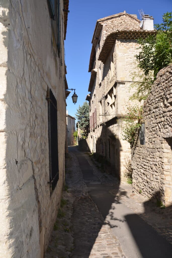 Narrow street in Vaison-la-Romaine