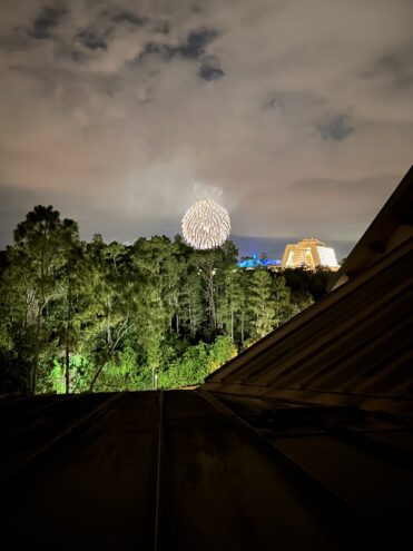 firework view from Wilderness Lodge Club level