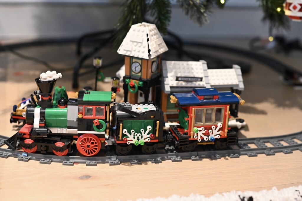 LEGO® Christmas train and Winter station